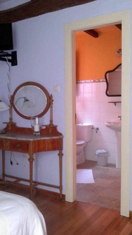 La Montanesuca Hotel Комилас Екстериор снимка